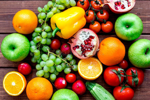 水果和蔬菜的区别是什么？可以相互代替吗？